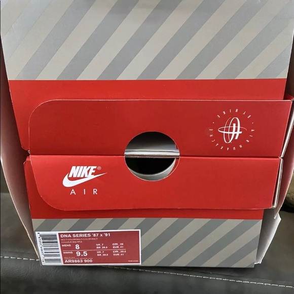 Nike DNA Pack 87 x 91 Air Huarache Run + Air Max 1 - Picture 1 of 5